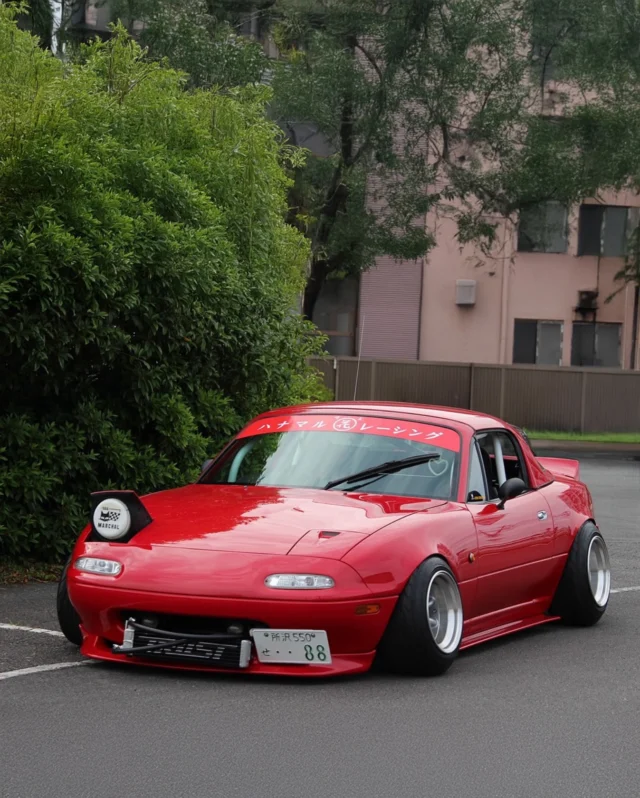 ❤️❤️❤️
👤📷: @warunori_88 
.
.
.
#mazdafitment #mazda #fitment #mazdamiata #miata #mx5 #eunos #slammed #stance #static #lowstyle #mazdaspeed #rswatanabe #greddy #wheelwednesday #jdm #cars #automotive #freshestmazdasintheworld